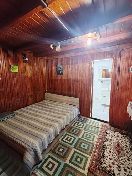 Casă individuală cu 6 camere cu Canalizare în Ocoliș