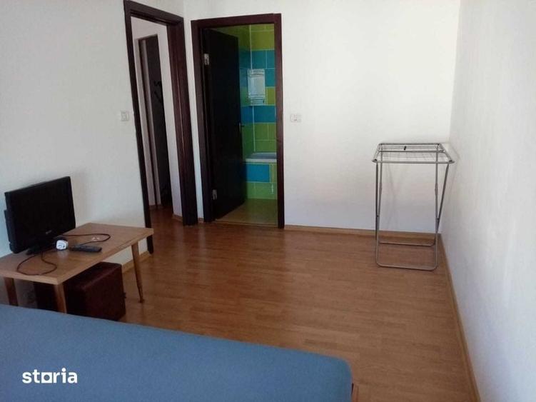 Proprietar, vand apartament cu o camera (43mp) in Parneava - 2