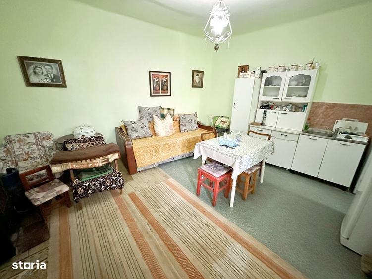 Casă cu 2 camere cu Teren 1384 Mp în Alma