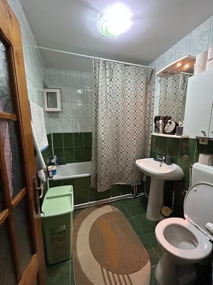 Casă cu 4 camere în Exterior Vest