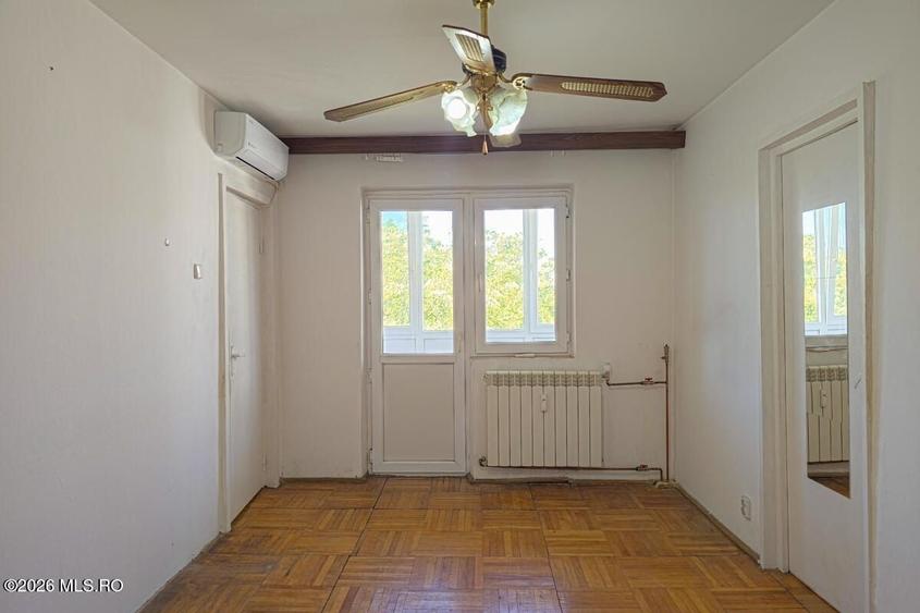 Apartament cu 3 camere semidecomandat în Șagului
