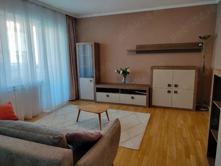 Apartament cu 3 camere decomandat în Ultracentral
