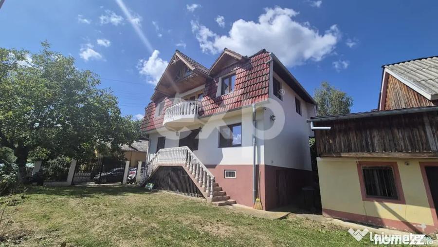Casă cu 5 camere cu Teren 1005 Mp în Băjești