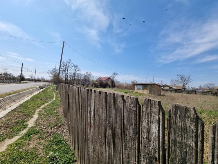 Teren Construcții intravilan de 1251 mp, în Viziru