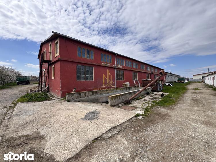 Spațiu comercial, de 600 mp, în Dumbrăveni
