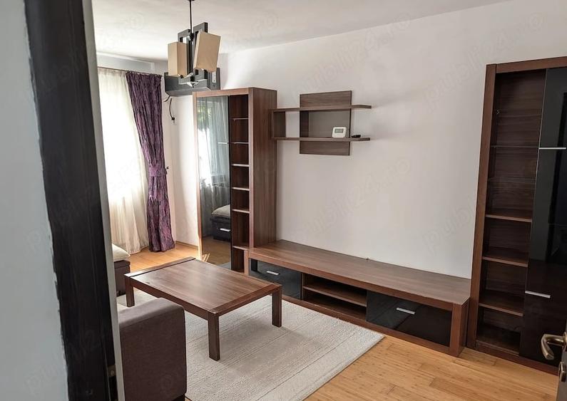 Apartament cu 2 camere decomandat în Nicolina
