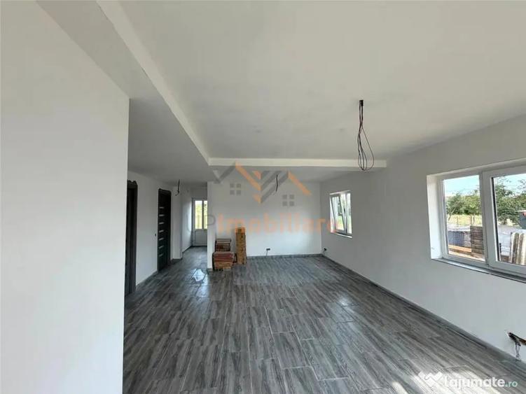 Casă cu 4 camere cu Teren 1439 Mp în Inand