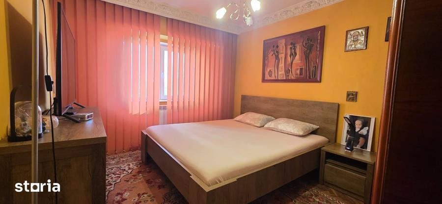 Apartament cu 3 camere decomandat în Gara