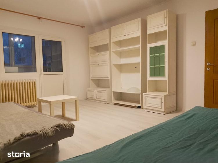 Apartament cu 3 camere decomandat în Centrul Civic