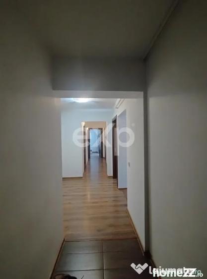 Apartament cu 3 camere decomandat în Găvana