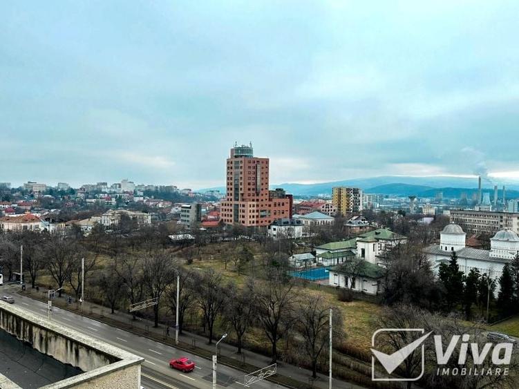 Apartament cu 4 camere decomandat, mobilat în Ultracentral