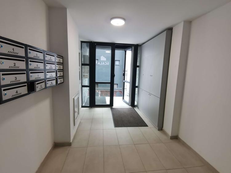 Apartament cu 2 camere semidecomandat, mobilat în Bucium