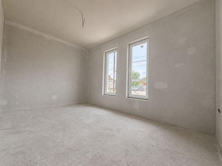 Duplex cu 3 camere cu Canalizare în Giroc