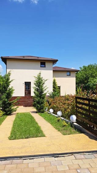 Casă individuală cu 5 camere cu Canalizare în Ciofliceni