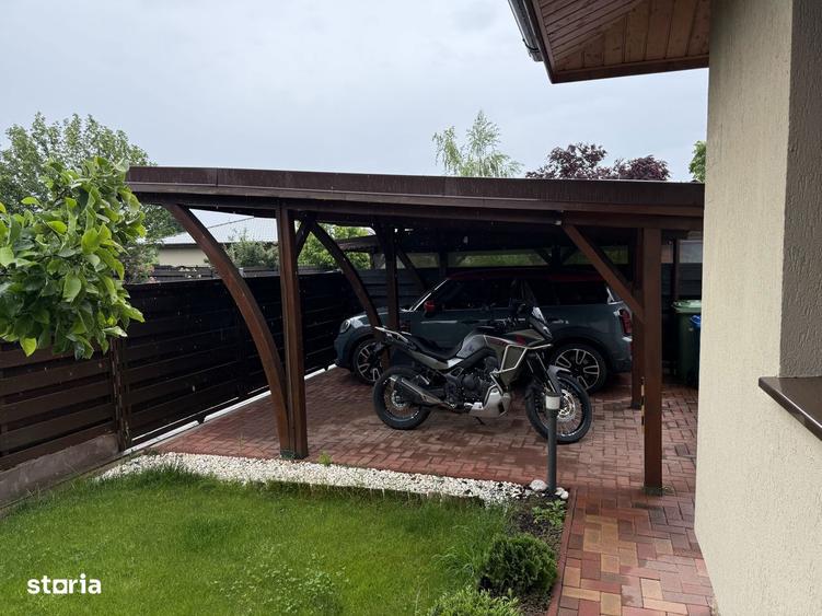 Casă cu 5 camere cu Teren 600 Mp în Balotești