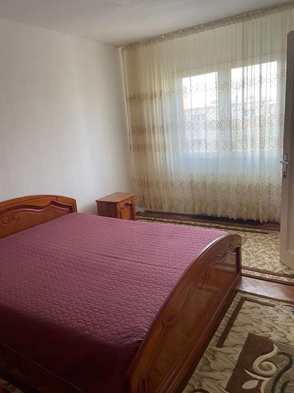 Apartament cu 2 camere nedecomandat în Astra