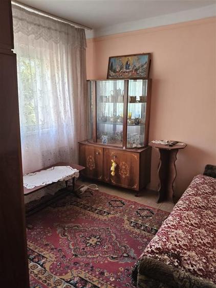 Apartament cu 2 camere decomandat în Dorobanți