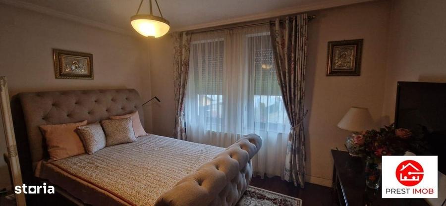 Casă cu 4 camere în Corunca