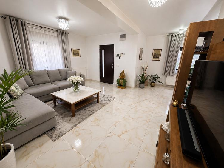 Casă cu 6 camere cu Canalizare în Central