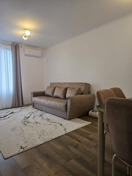 Apartament cu 3 camere semidecomandat, mobilat în Copou