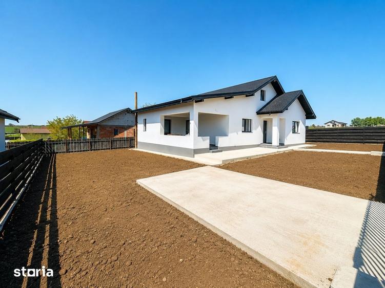 Casă cu 3 camere cu Teren 370 Mp în Podu Roș
