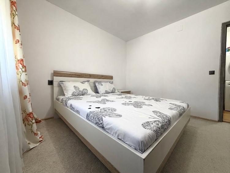 Apartament cu 3 camere decomandat, mobilat în Lipovei