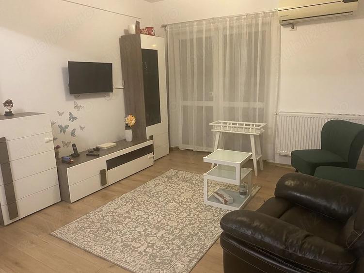 Apartament cu 3 camere semidecomandat în Plevnei