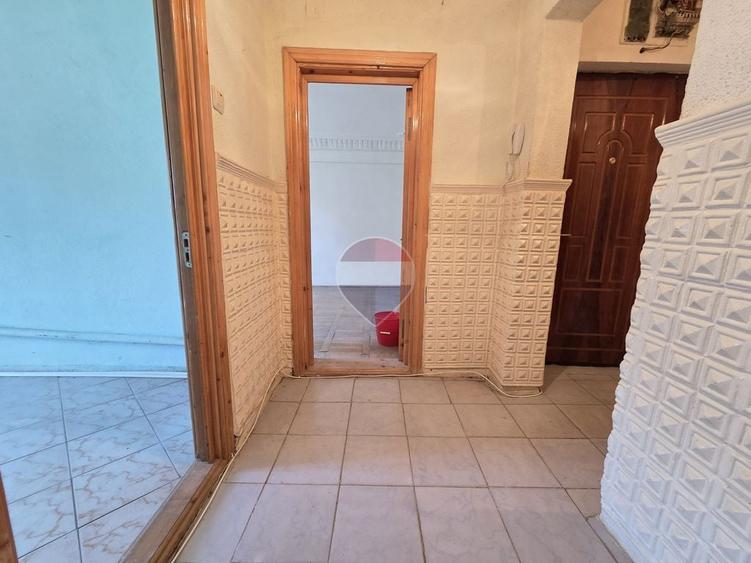 Apartament 2 camere | Central Foc?ani | Necesita Renovare - 3