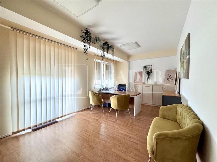 Apartament cu 4 camere decomandat în Titulescu