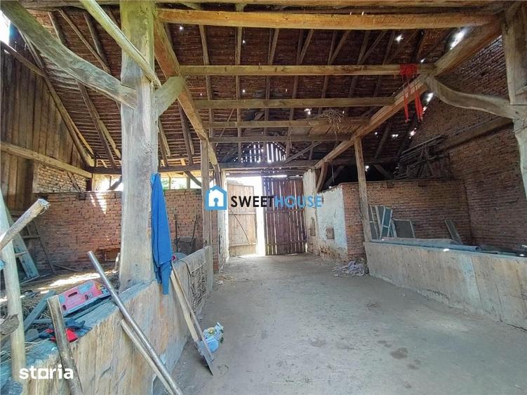 Casă cu 3 camere cu Teren 1250 Mp în Beclean