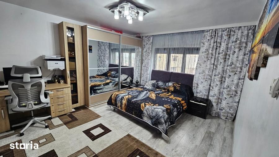 Apartament cu 3 camere decomandat în Coiciu