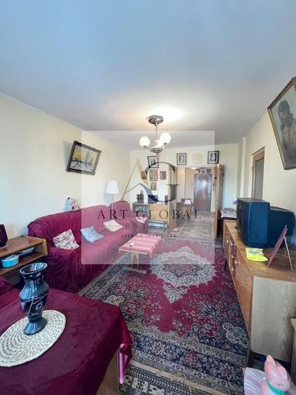 Apartament cu 2 camere semidecomandat, mobilat în 13 Septembrie