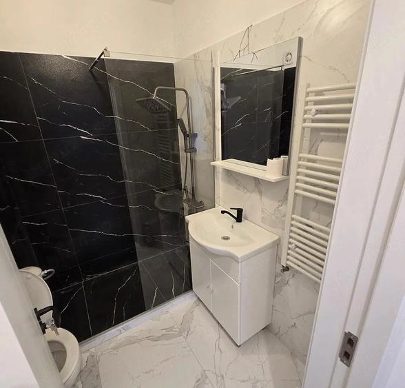 Apartament cu 2 camere semidecomandat în Roșu