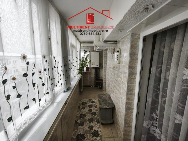 Apartament cu 3 camere decomandat în E3