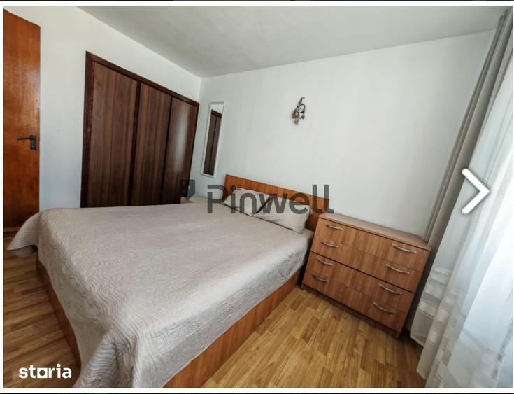 Apartament cu 3 camere în Tei