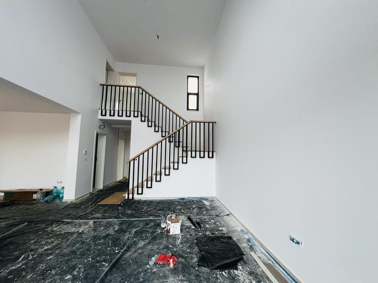 Duplex cu 4 camere cu Canalizare în Dumbrăvița