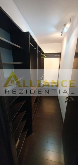 Apartament cu 5 camere decomandat, mobilat în Central