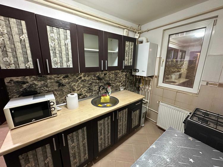 Apartament cu 2 camere semidecomandat în Progresul