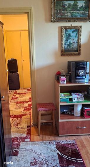 Apartament cu 3 camere în Drumul Taberei