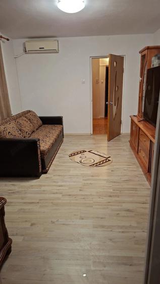 Agentie inchiriem apartament 2 camere Str. Henri Coanda V.Rosie Stadion,etaj.1 mobilat ,Centrala,AC - 1