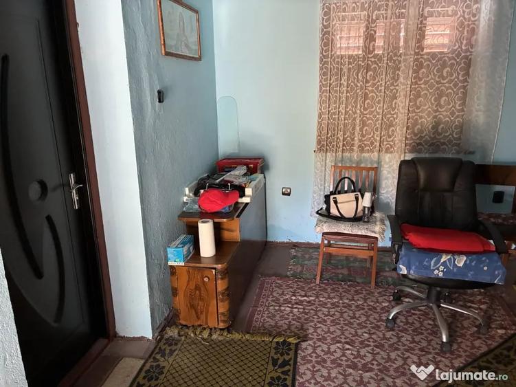 Casă cu 3 camere în Central