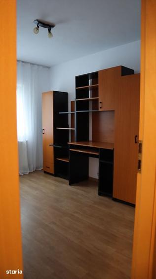 Apartament cu 3 camere în Mircea cel Bătrân