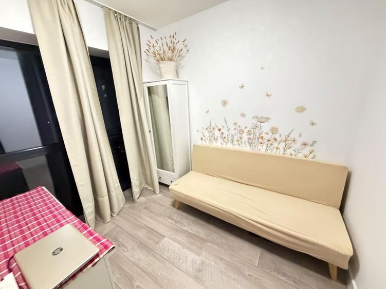 Apartament cu 5 camere decomandat, mobilat în P-ta Presei Libere