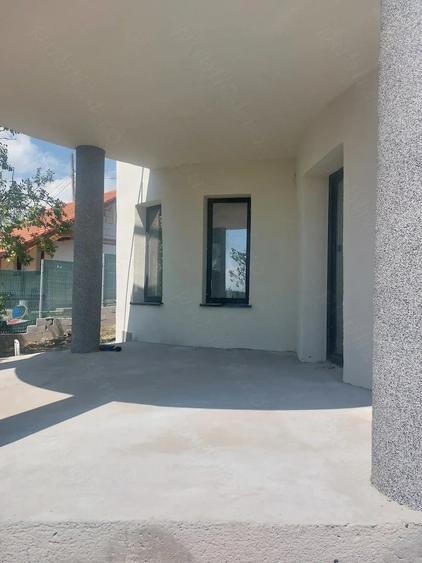Casă cu 1 camere cu Teren 800 Mp în Almașu Sec
