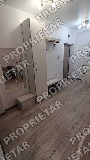 Apartament cu 2 camere semidecomandat, mobilat în Sud