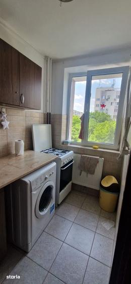 Garsonieră decomandată în Dobroești
