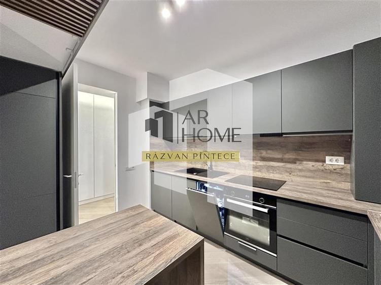 Apartament cu 3 camere decomandat în Pipera