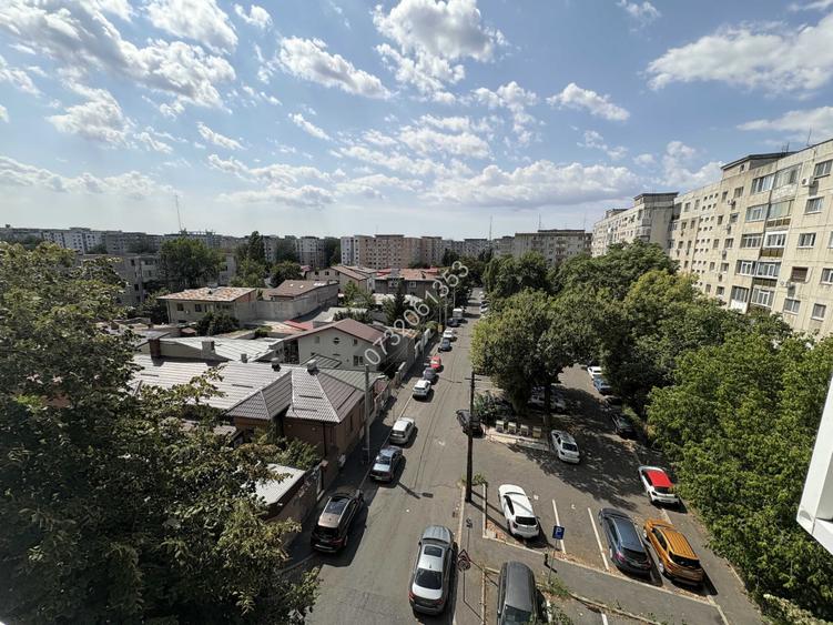 Apartament cu 2 camere semidecomandat în Giulești