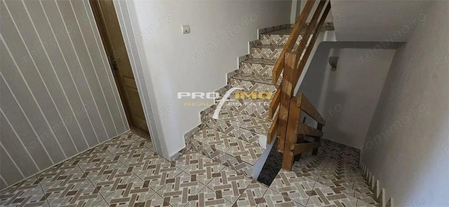 Casă cu 18 camere cu Teren 312 Mp în Nord