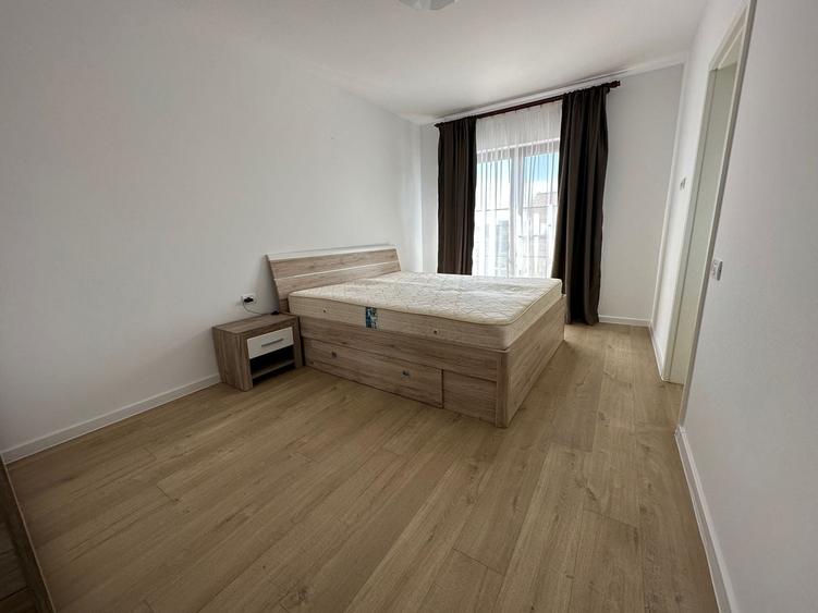 Duplex cu 5 camere cu Canalizare în Aradului